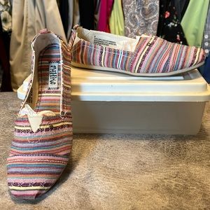 👑 2 for $15 sale!!  Madlow Multicolor flat  Size 8